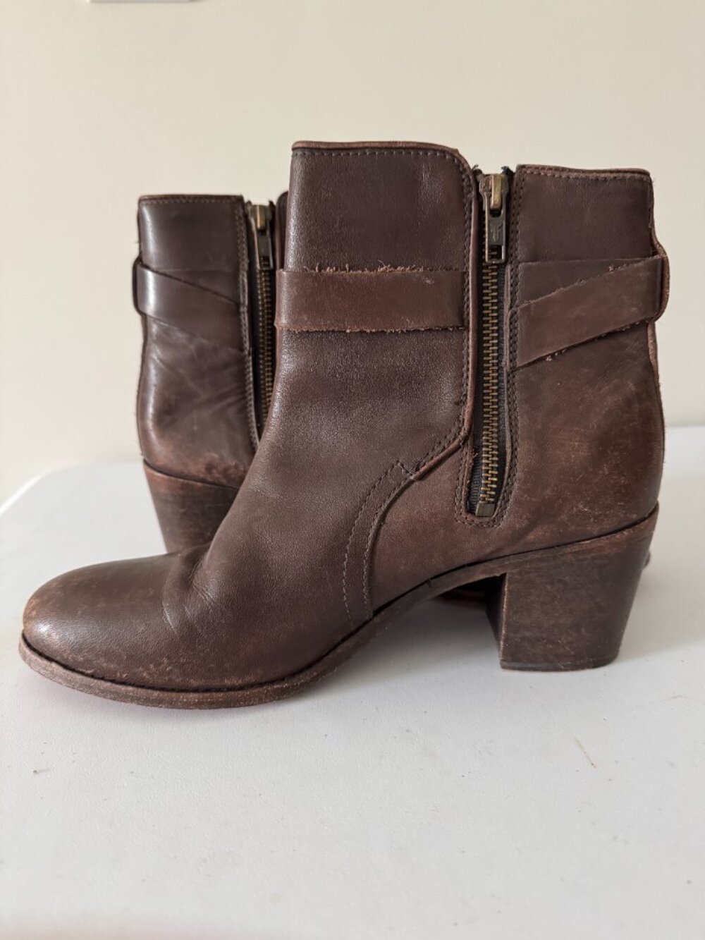 Frye Malorie Knotted Short Heeled Bootie Womens 9.5M Brown Leather 76117, 347611 - Picture 9 of 15